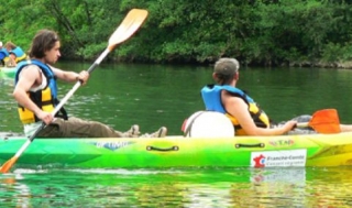  Canoa biplaza en el Doubs 